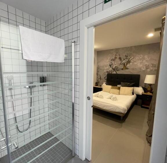 Номер Deluxe с Балконом, Az The Botanic Hostel