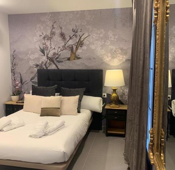 Номер Deluxe с Балконом, Az The Botanic Hostel