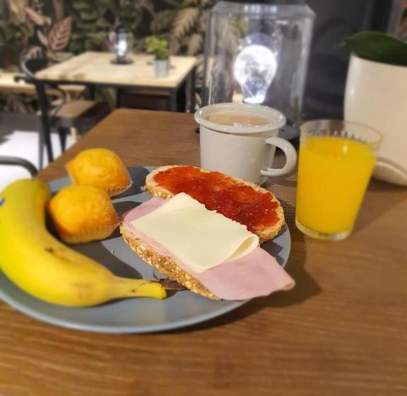 Номер Стандарт, Az The Botanic Hostel