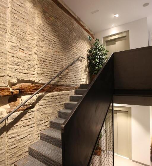 Номер Deluxe с Балконом, Az The Botanic Hostel