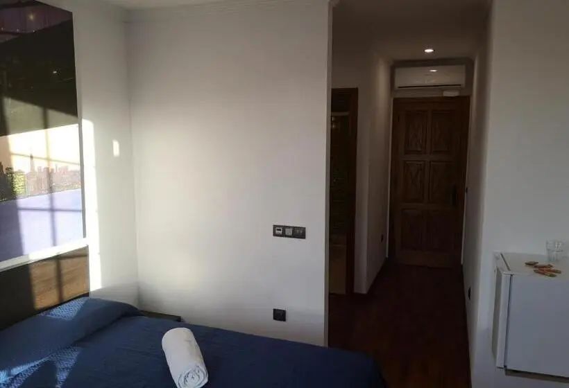 プールの見えるシングルルーム, La Casona Canaria Boutique Home B & B