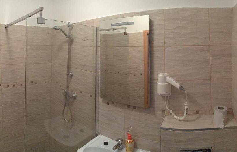 اتاق استاندارد, Mikulov Inn   Hotel Zeme
