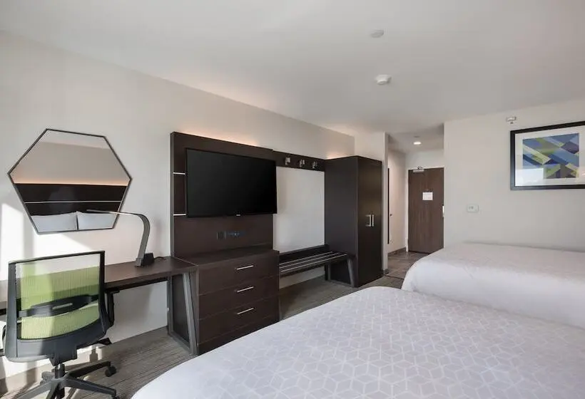 2ダブルベッドのスタンダードルーム, Holiday Inn Express & Suites Chicago Hoffman Estates, An Ihg
