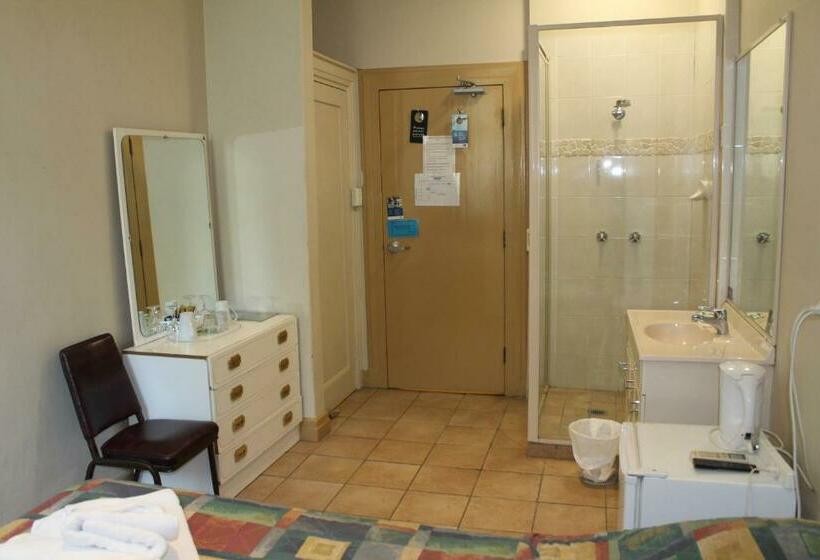 חדר סטנדרט חדר אמבטיה משותף, Royal Hotel Orange