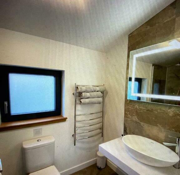 Стандартный Номер Кровать Кинг, Stones Luxury B&b With Hot Tub And Self Contained Rooms