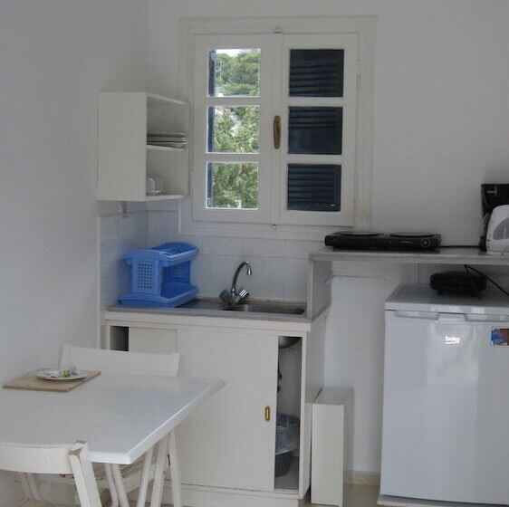 带1间卧室的公寓侧面带海景, Tatsis Apartments