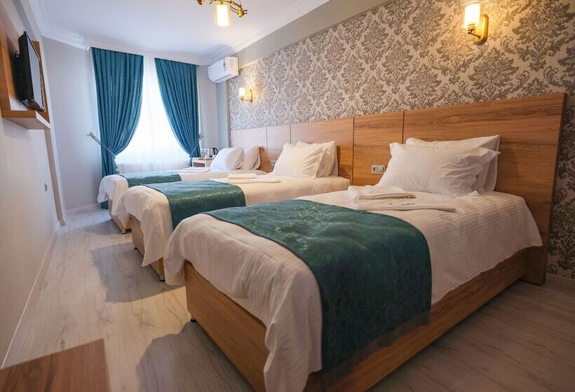 基本三人间, Acar