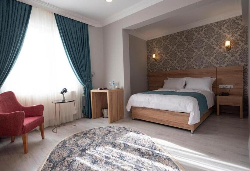 Family Suite, Acar
