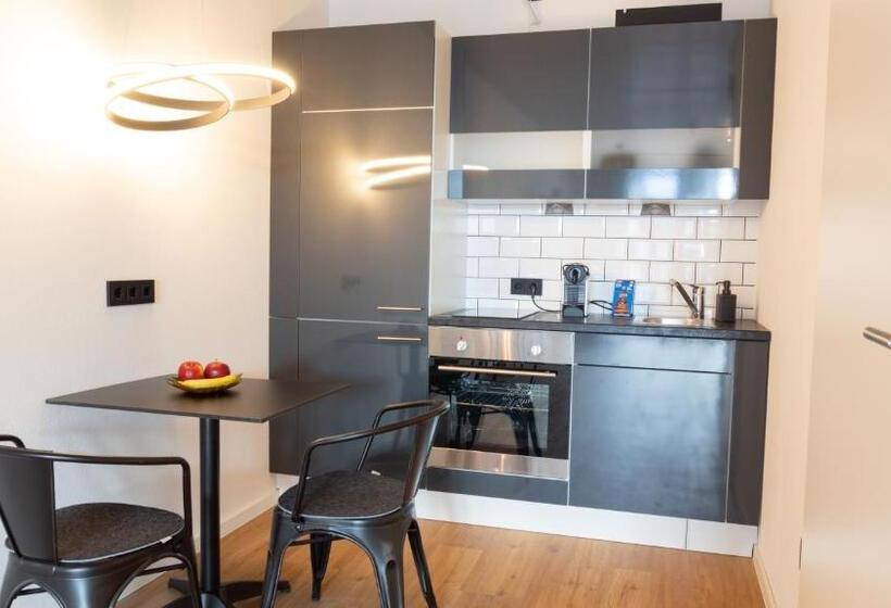 Номер Стандарт, Luttes Loft Boutique