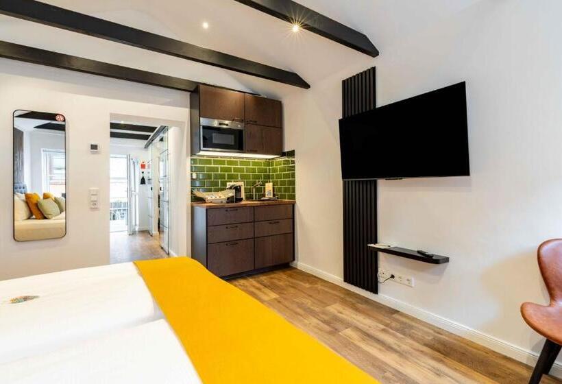 Студия Deluxe, Luttes Loft Boutique