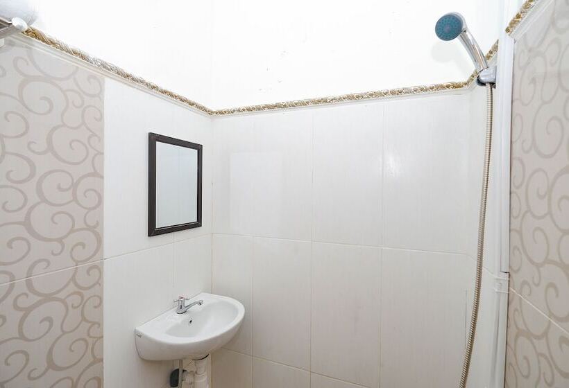 Habitació Estàndard, Oyo 2856 Wisma Fortuna Syariah