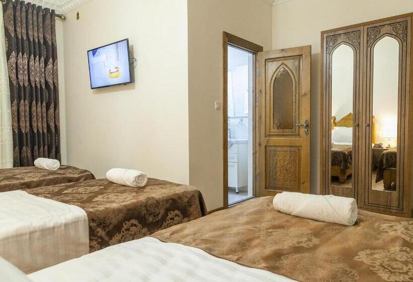 اتاق کلاسیک سه تخته, Royal Bukhara