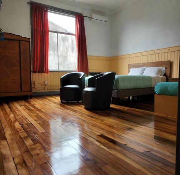 اتاق استاندارد, Hostal Capricho De Carlitos