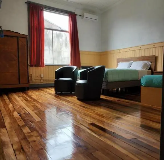 اتاق استاندارد, Hostal Capricho De Carlitos