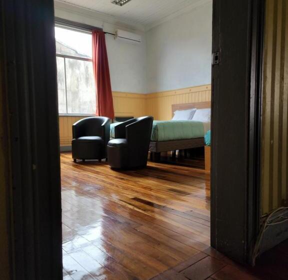 اتاق استاندارد, Hostal Capricho De Carlitos