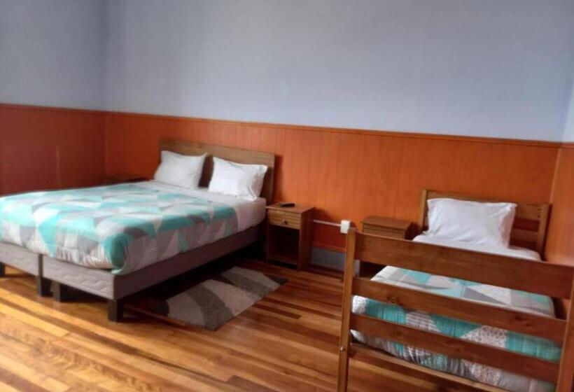 Standard room with outdoor bath, Hostal Capricho De Carlitos