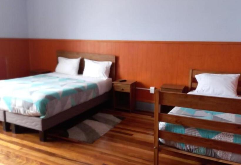 Standard room with outdoor bath, Hostal Capricho De Carlitos