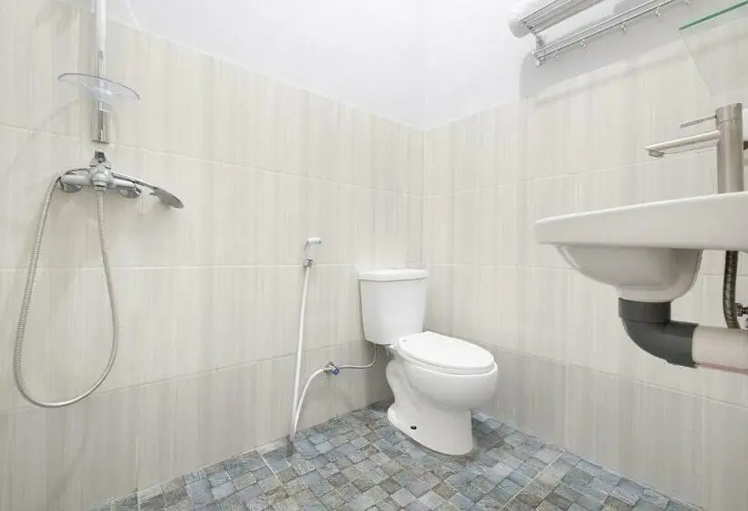 デラックスルーム, Oyo 2727 Nareswari Residence