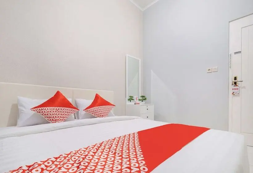 デラックスルーム, Oyo 2727 Nareswari Residence