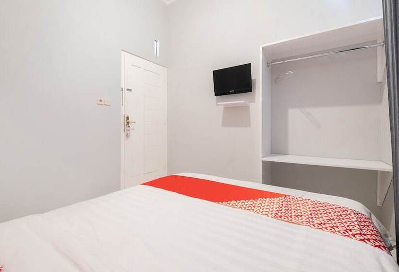 غرفة ديلوكس, Oyo 2727 Nareswari Residence