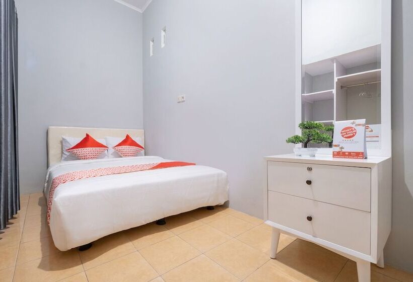 غرفة ديلوكس, Oyo 2727 Nareswari Residence