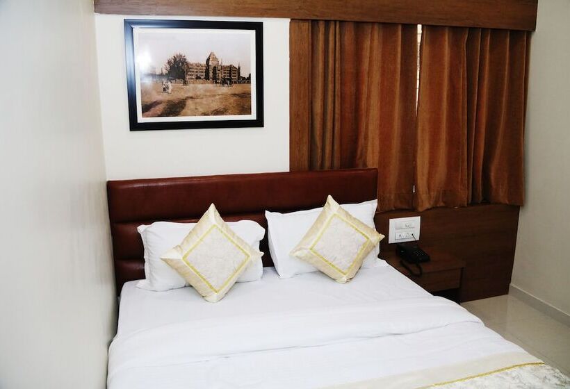 Deluxe Room, Crystal Luxury Inn  Bandra