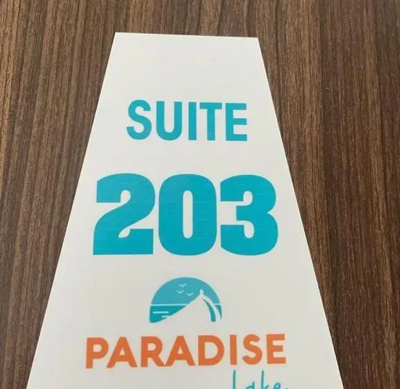 スイート, Paradise Lake Finca