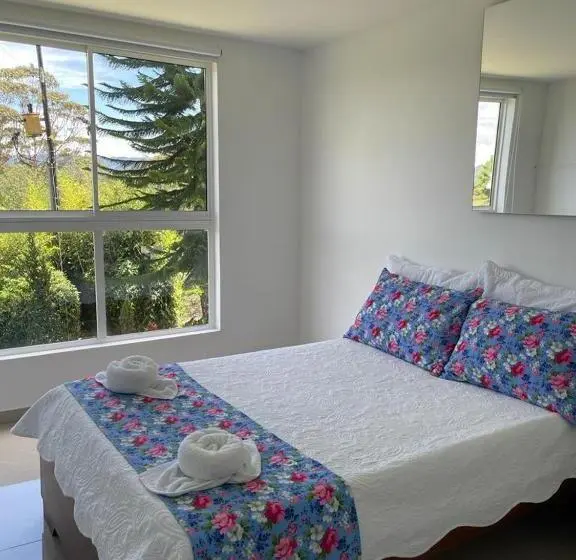 スイート, Paradise Lake Finca