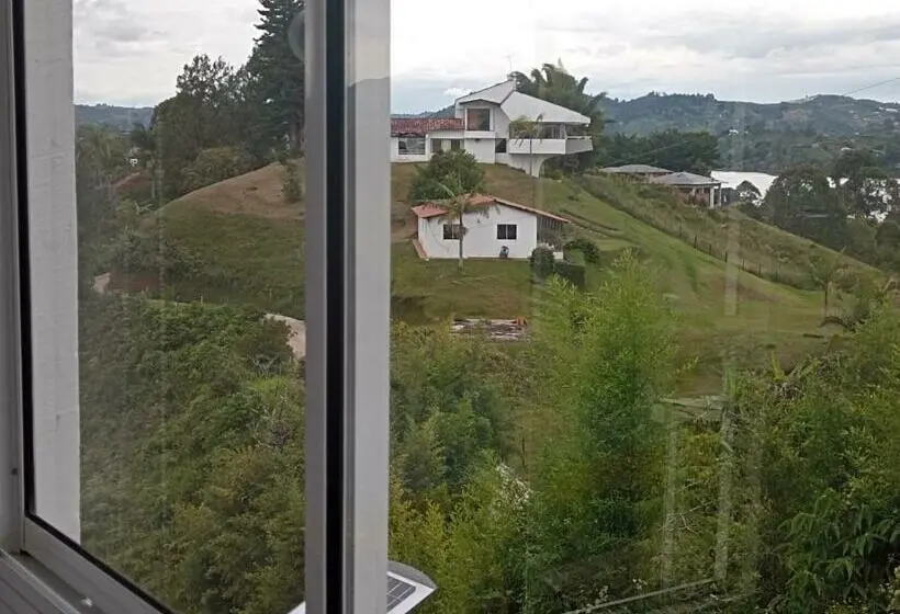 １ベッドルームアパートメント, Paradise Lake Finca