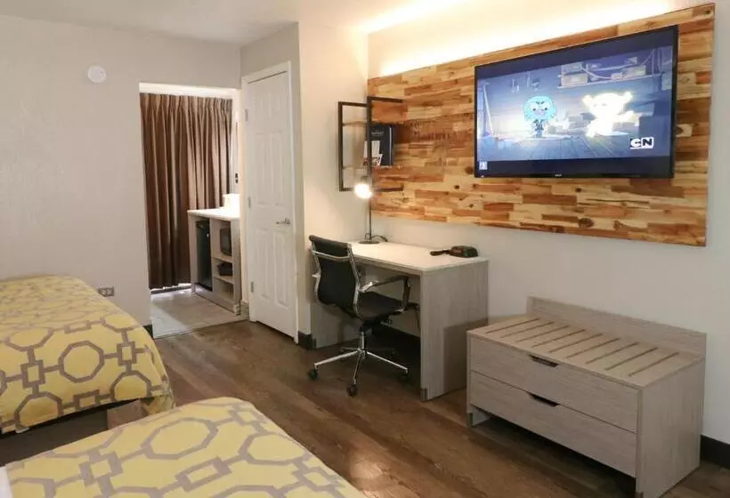 اتاق استاندارد با تخت بزرگ, Baymont By Wyndham Gatlinburg On The River