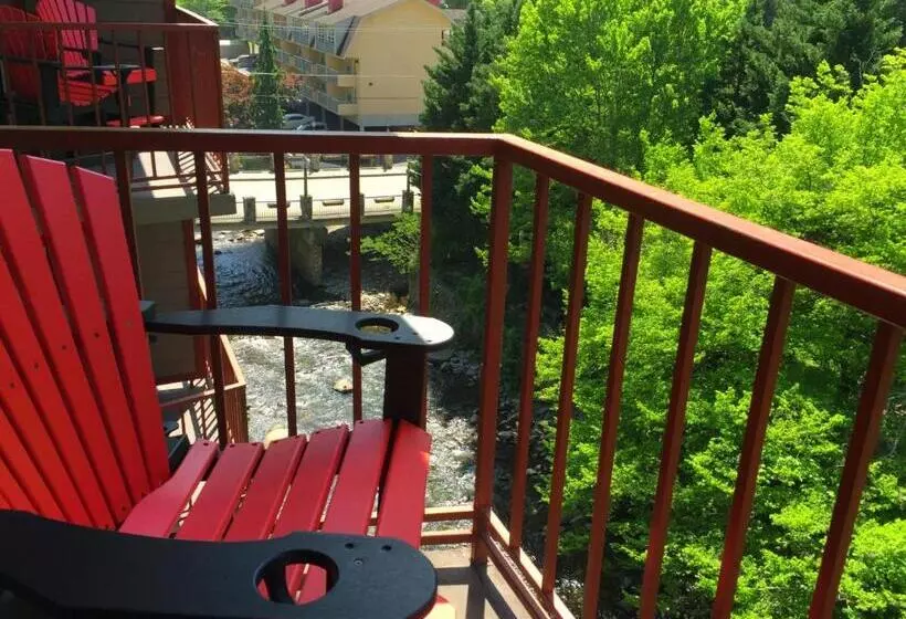 اتاق استاندارد با تخت بزرگ, Baymont By Wyndham Gatlinburg On The River