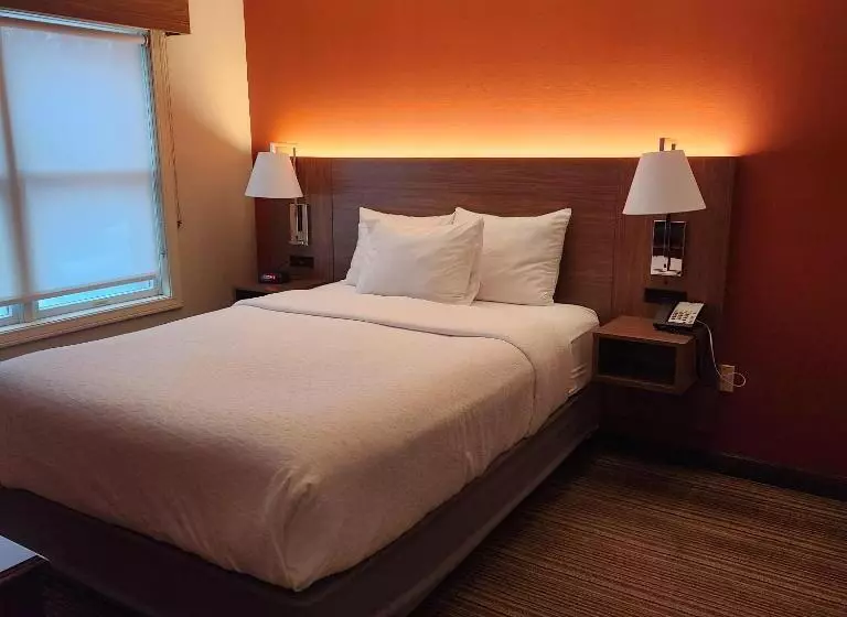 سوییت, Hawthorn Suites By Wyndham Erie