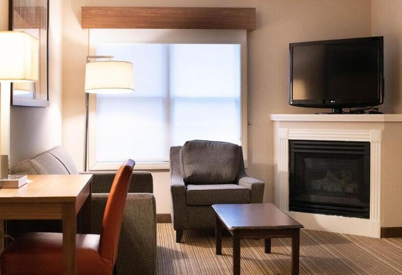 Люкс Deluxe 2 Спальни, Hawthorn Suites By Wyndham Erie