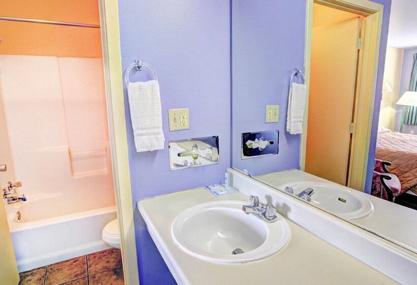 غرفه قياسيه سريرين مزدوجين, Nites Inn