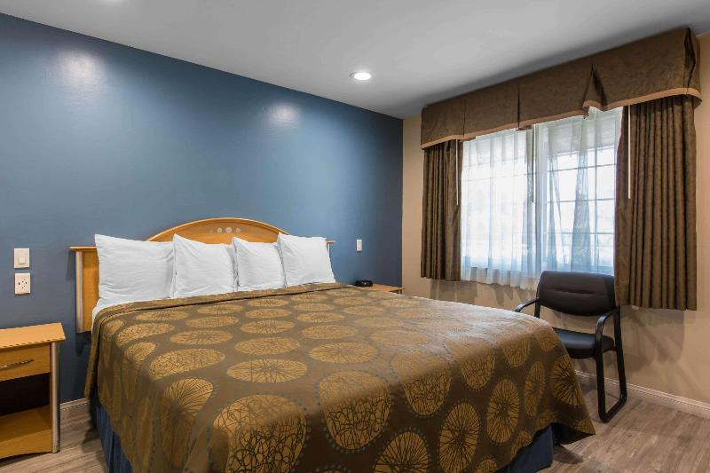 Стандартный Номер Кровать Кинг, Rodeway Inn Escondido Downtown