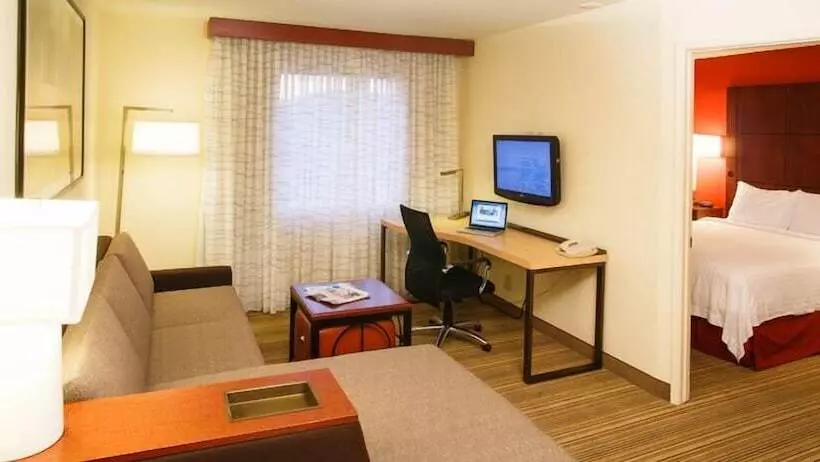 سوییت, Residence Inn La Mirada Buena Park