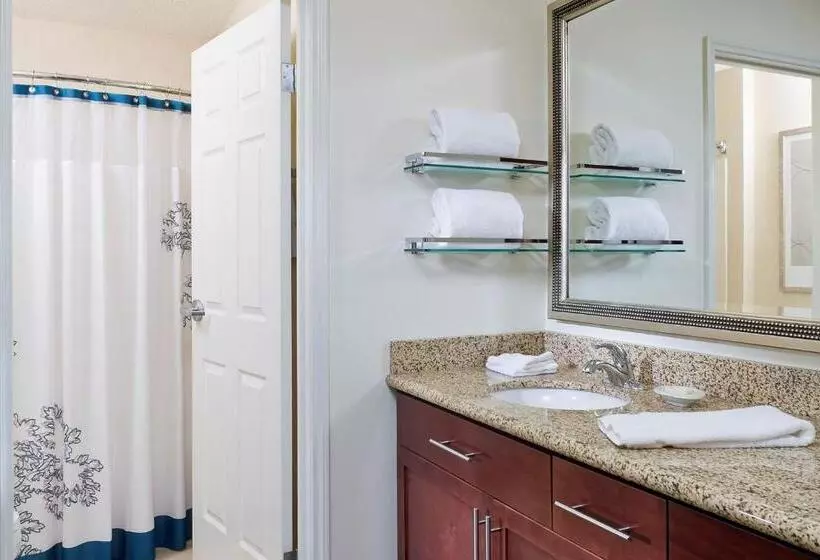 キングサイズベッドのスイートルーム, Residence Inn Youngstown Boardman/poland