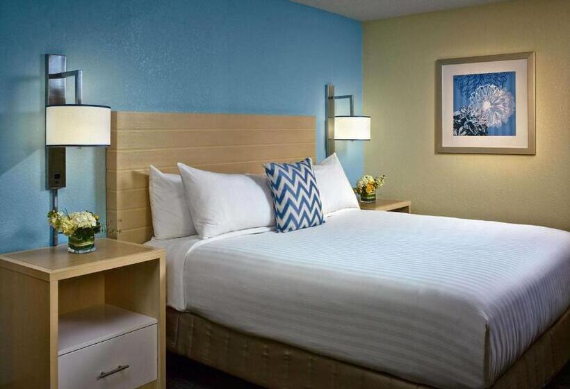 Люкс 2 Спальни, Sonesta Es Suites Cincinnati  Blue Ash