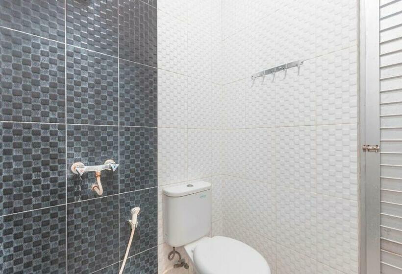 Номер Стандарт, Reddoorz Near Universitas Esa Unggul Bekasi Harapan Indah