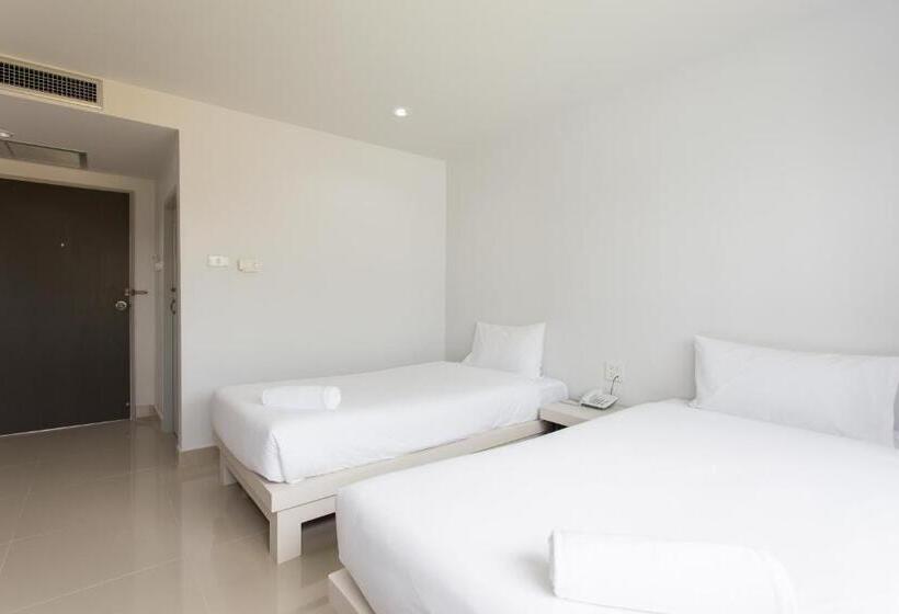 غرفة ديلوكس, The Gene