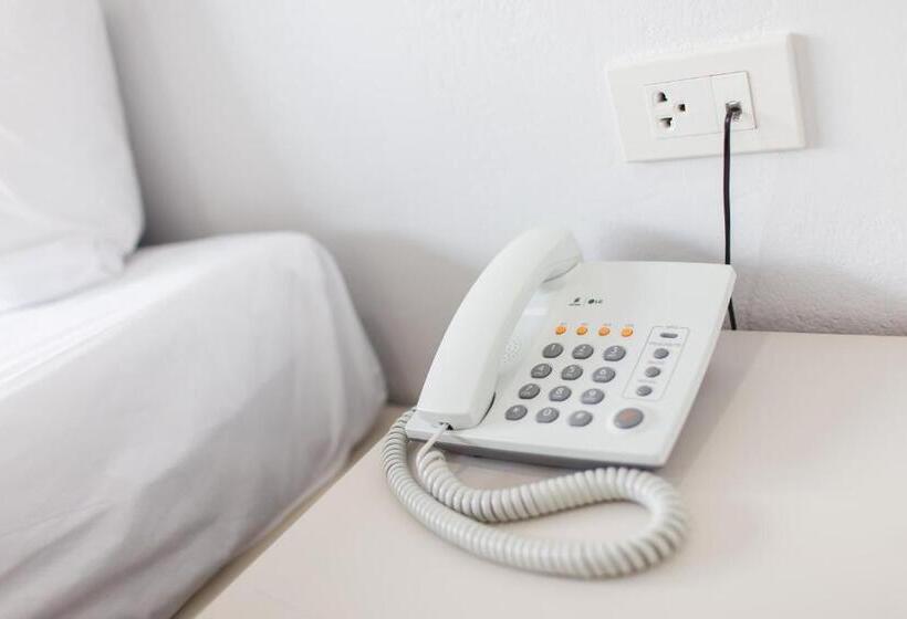 غرفة ديلوكس, The Gene