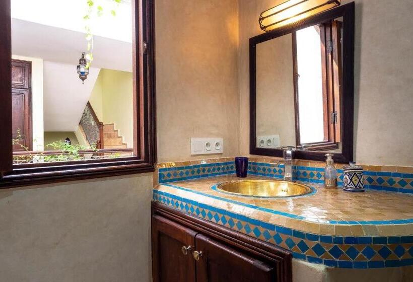 اتاق لوکس سه تخته, Riad Bien Ici