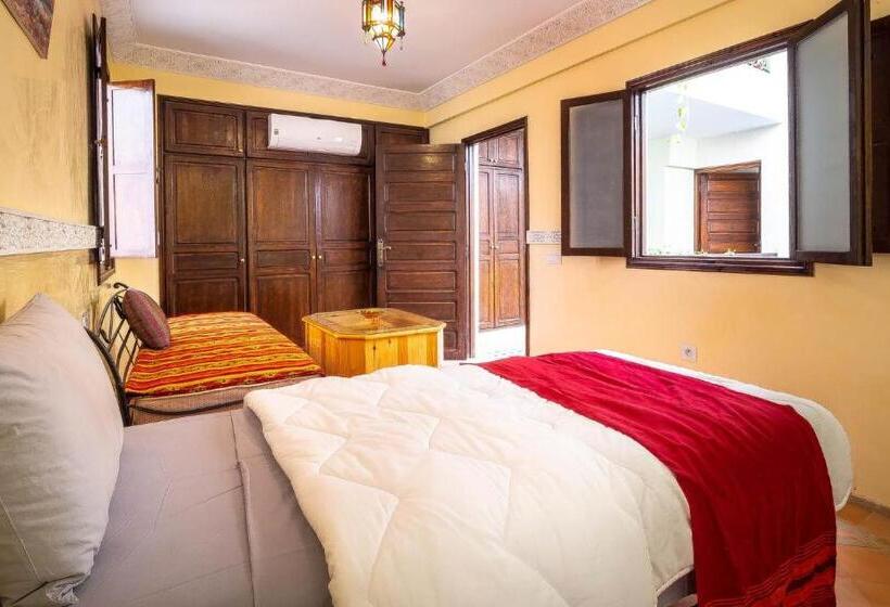 اتاق لوکس سه تخته, Riad Bien Ici