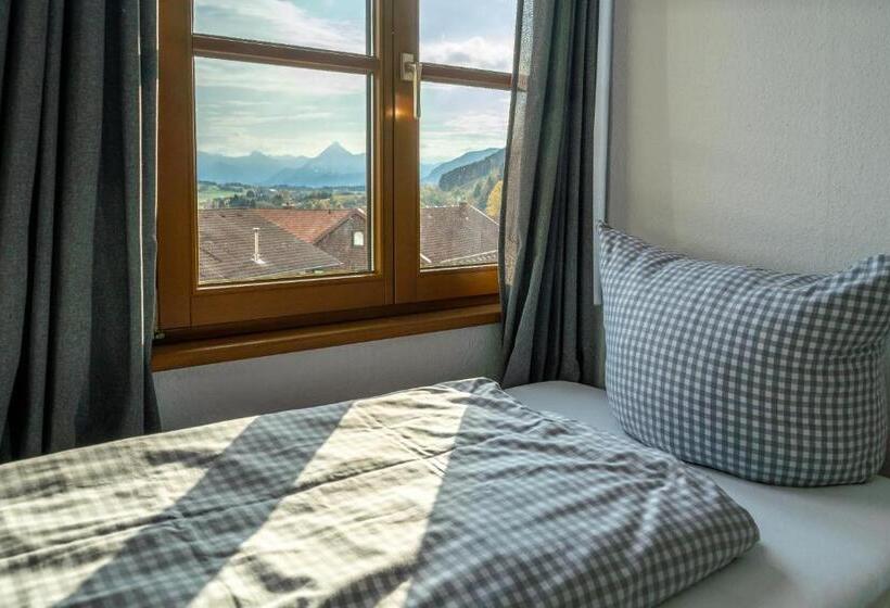 Люкс 2 Спальни, Alps Hostel