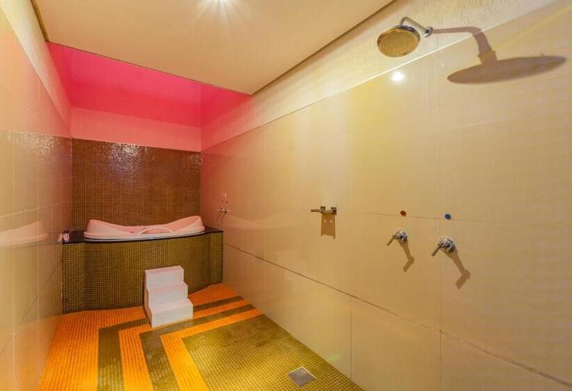 اتاق لوکس, Assahi Motel