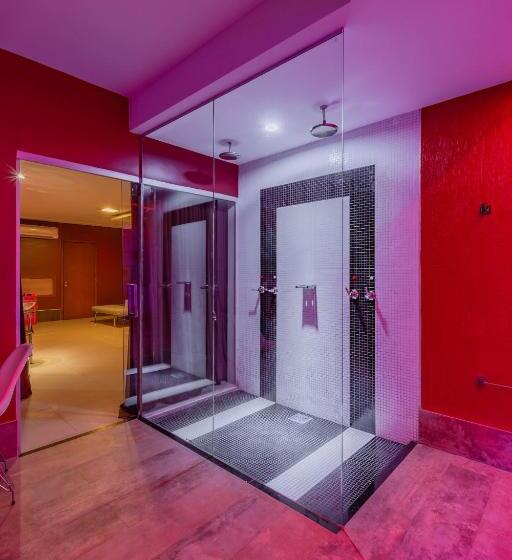 سوئیت با تخت بزرگ, Assahi Motel