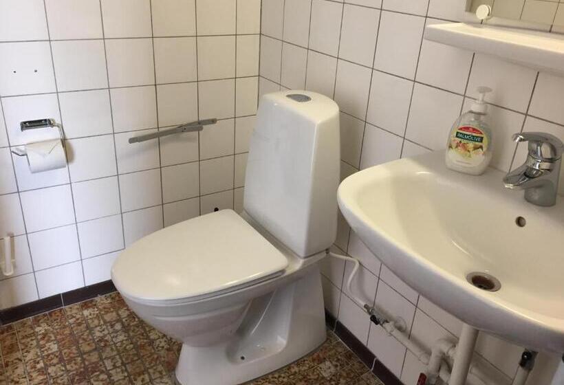 غرفة إقتصادية, B