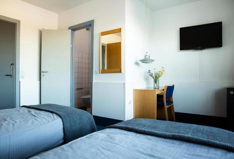 غرفة إقتصادية, B