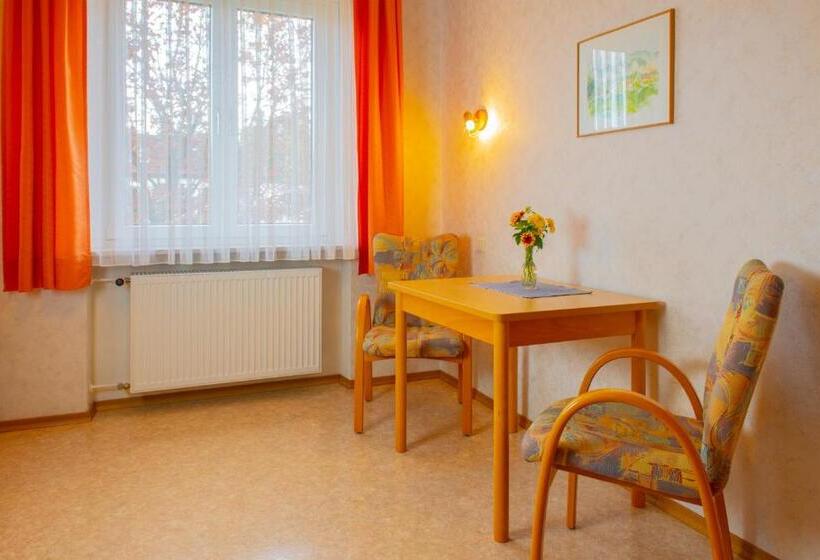 スタンダードシングルルーム, Christliche Gästehäuser Weinstraße