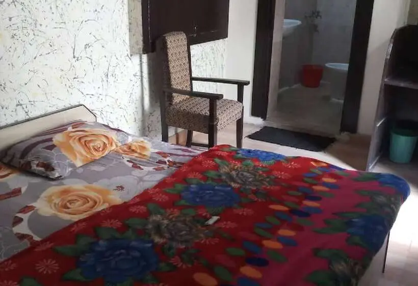 デラックスルーム, Goroomgo Sai Palace Agra